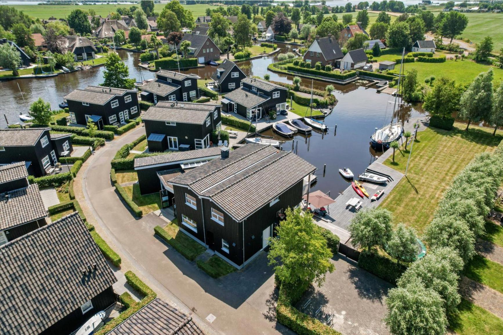 Waterpark Oan 'E Poel Bij Sneekermeer Терхерне Екстериор снимка